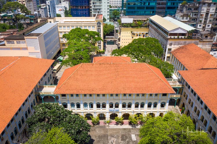 MỘT THOÁNG NHÌN LẠI TRƯỜNG LA SAN TABERD 150 NĂM - PHẦN 8