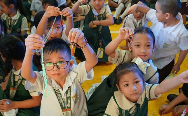 Một triệu trẻ em đọc kinh Mân Côi cầu nguyện cho hoà bình thế giới