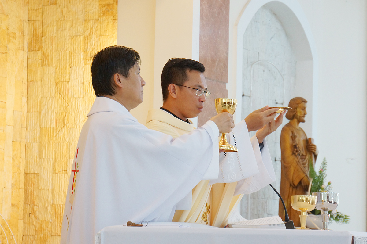 Thánh Lễ Trao Áo Dòng - Gia Nhập Tập Viện