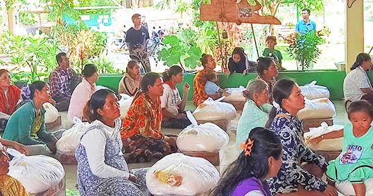MỘT CHÚT CHIA SẺ CHO NGƯỜI NGHÈO Ở CAMBODIA