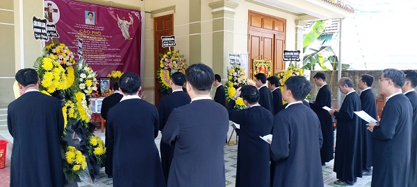 Thánh lễ an táng Ông Cố Phêrô Nguyễn Trọng Tài thân phụ của Sư Huynh Phêrô Nguyễn Trọng Đại